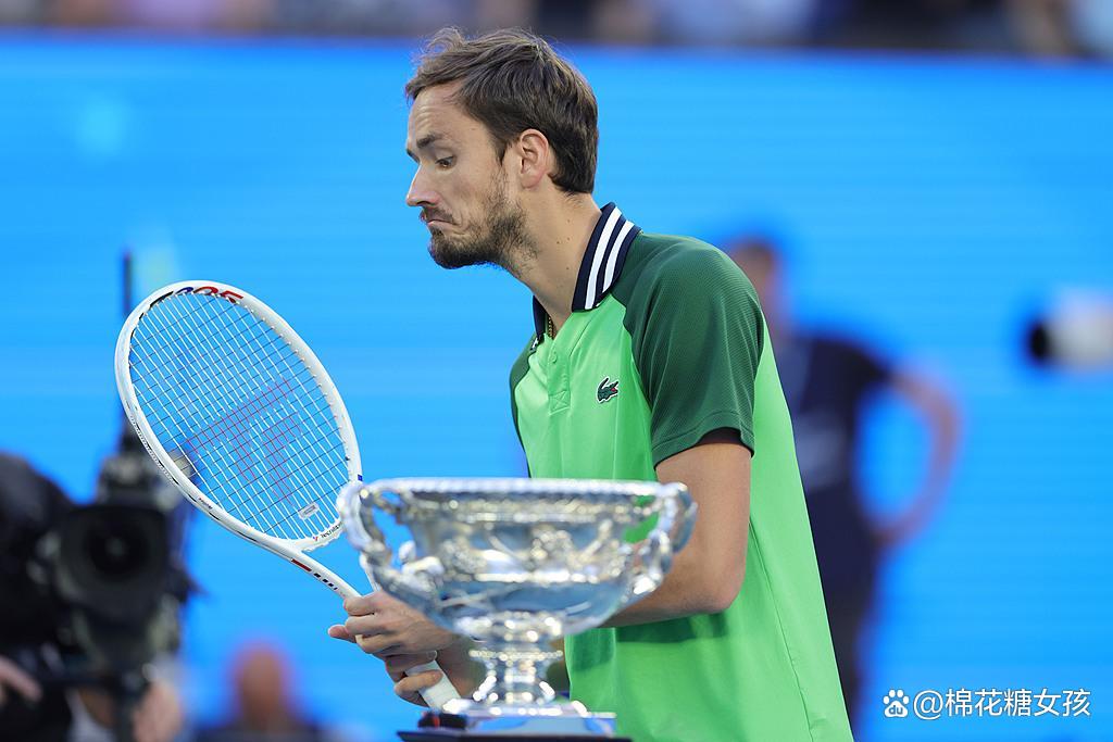 开云体育平台APP-年终总决赛鏖战温网，梅德韦杰夫高光表现